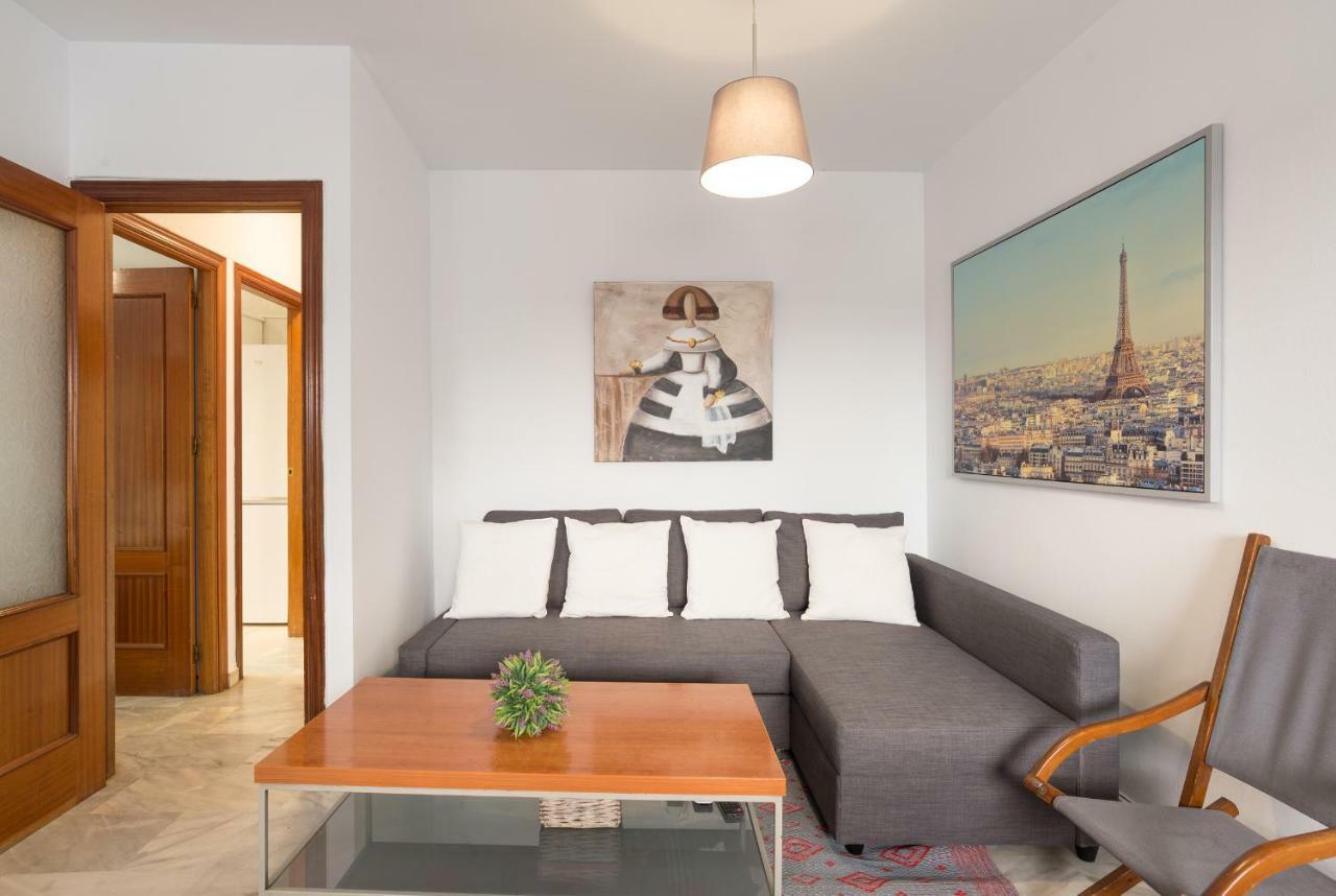 Ambb-Private Patio-Steps Away From Old Town Apartamento Málaga Exterior foto